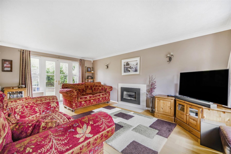 Images for East Park Farm Drive,, Charvil, Reading, RG10 EAID:wentworthapi BID:3