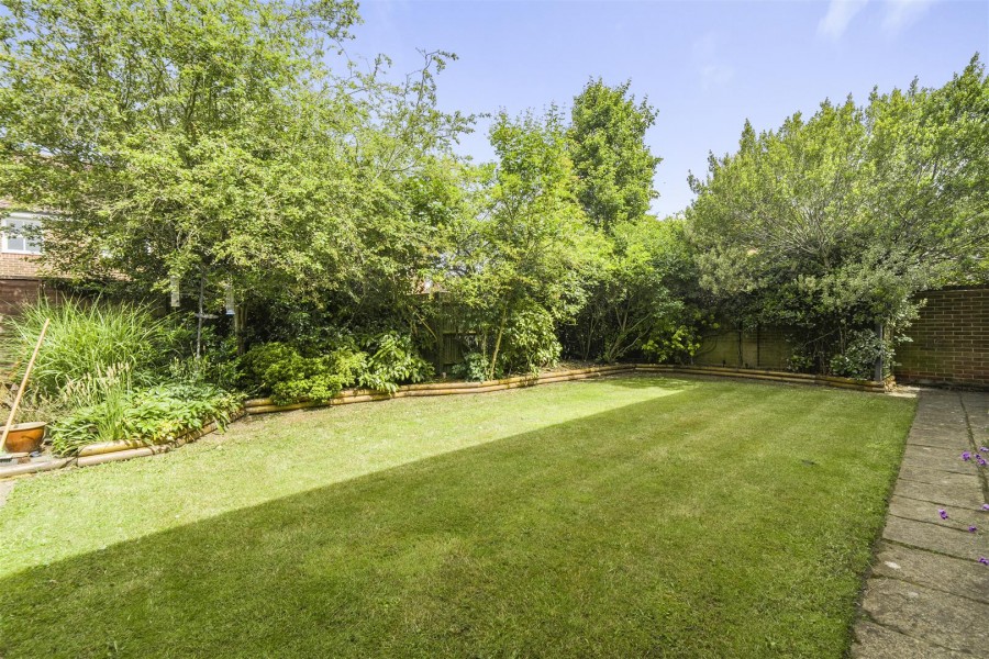 Images for East Park Farm Drive,, Charvil, Reading, RG10 EAID:wentworthapi BID:3